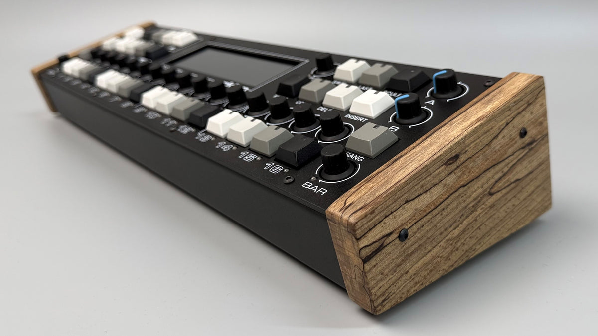 Cirklon2 Sequencer #4012, CVIO model, grey mix keys + dark ice beech