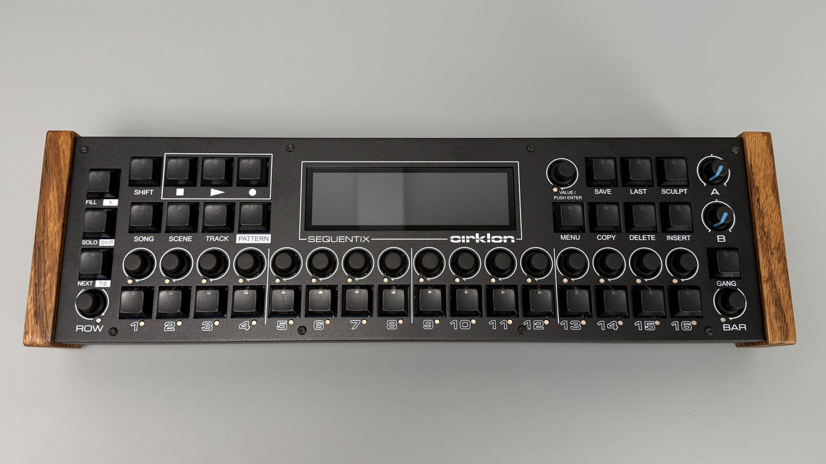 Cirklon2 Sequencer #4014, CVIO model, black keys + zebrano